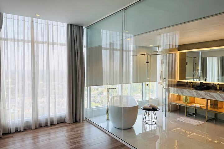 Room 47 of 60