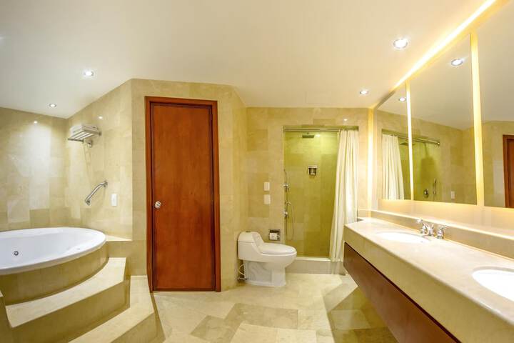 Room 19 of 37