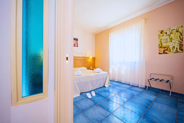 Room 11 of 54