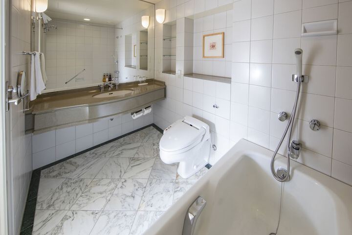 Clean Restrooms