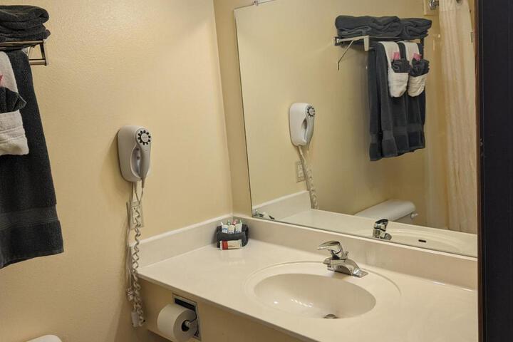 Room 75 of 83