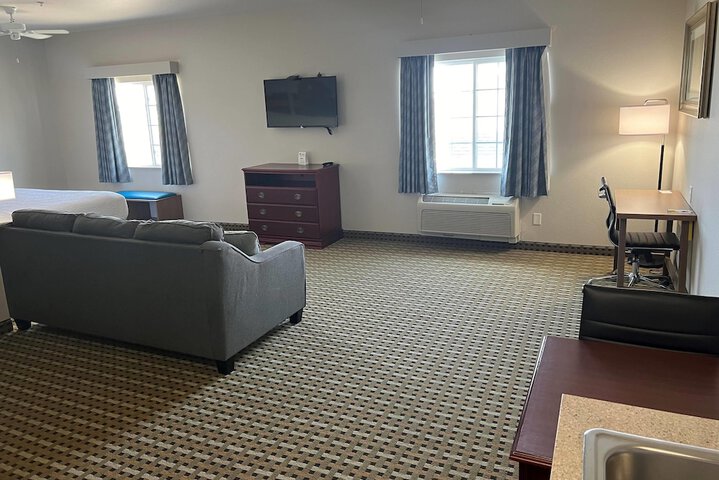 Room 8 of 37