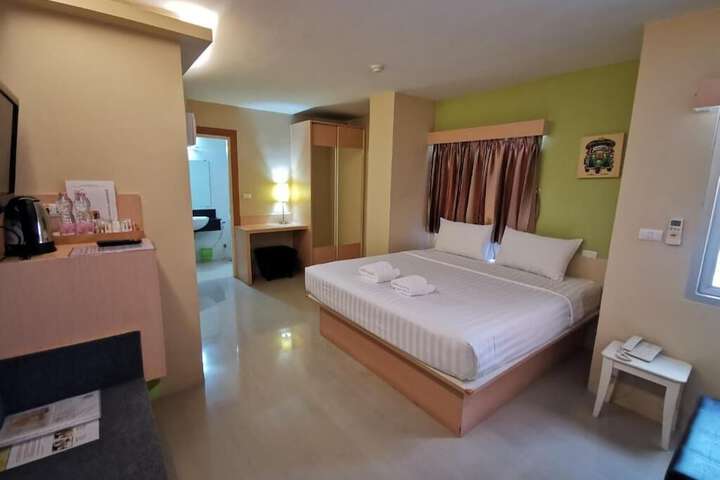 Room 26 of 78