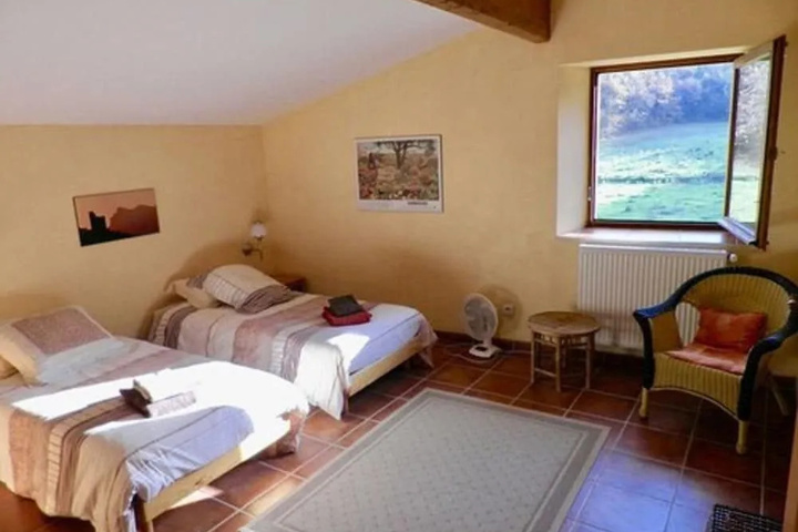 CHAMBRES DHO TES LE PERRIER