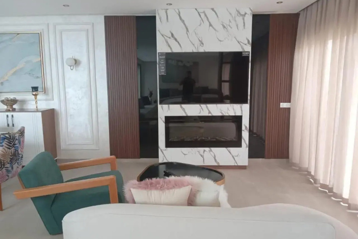 Room 2 of 4