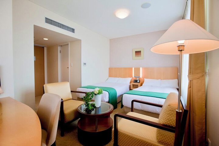 Room 12 of 39