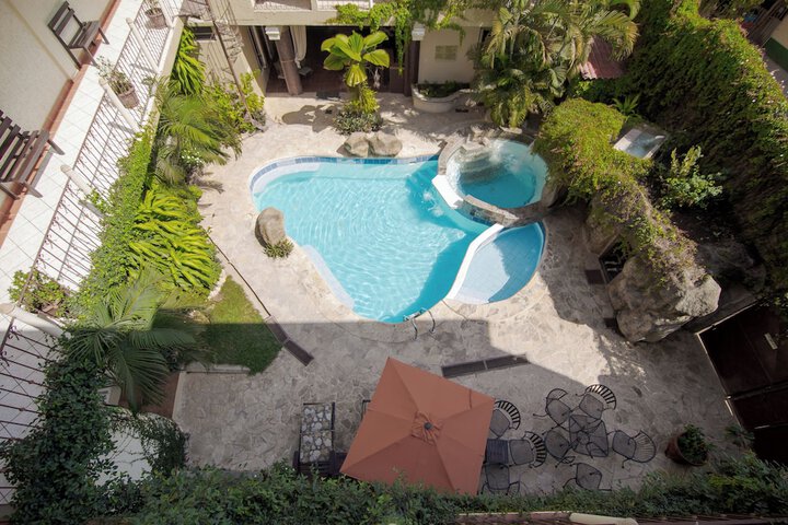 Pool 35 of 44