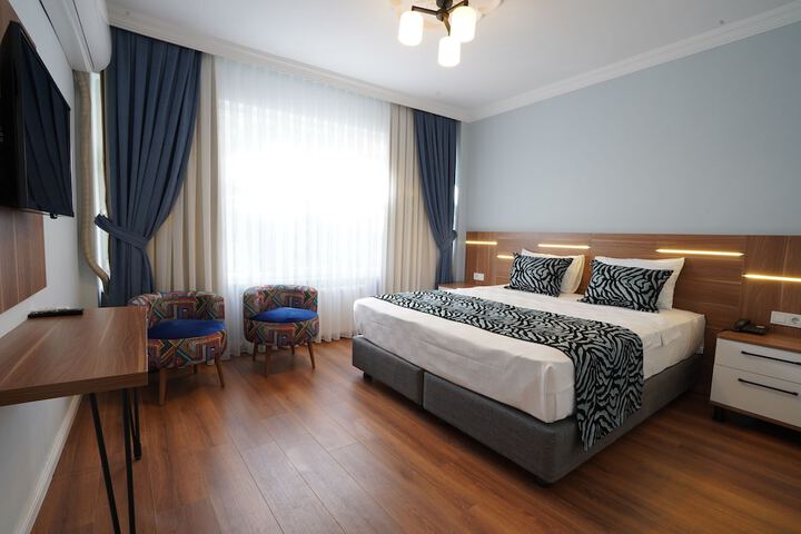 Room 27 of 29