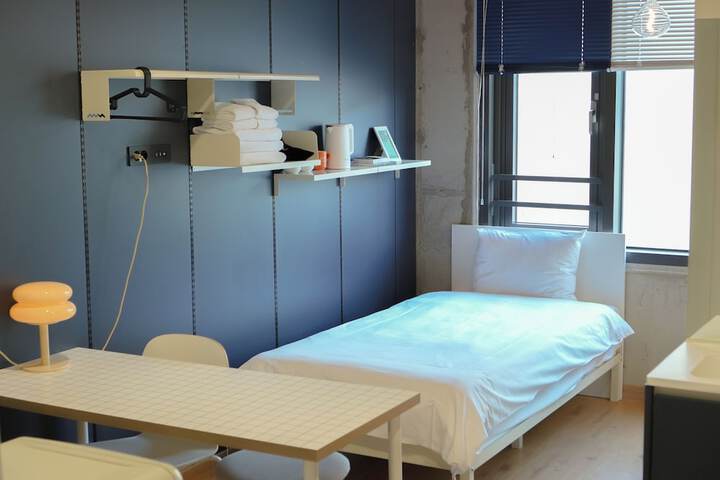 Room 64 of 111