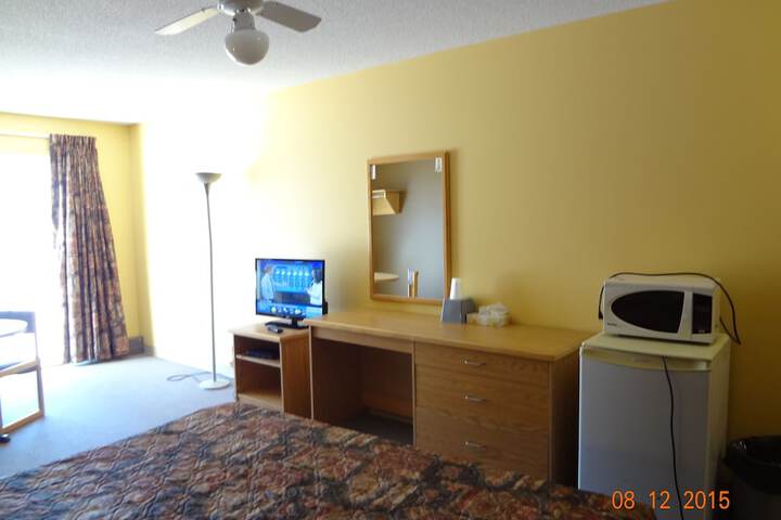 Room 28 of 63