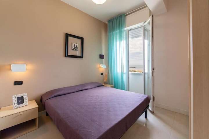 Room 14 of 67