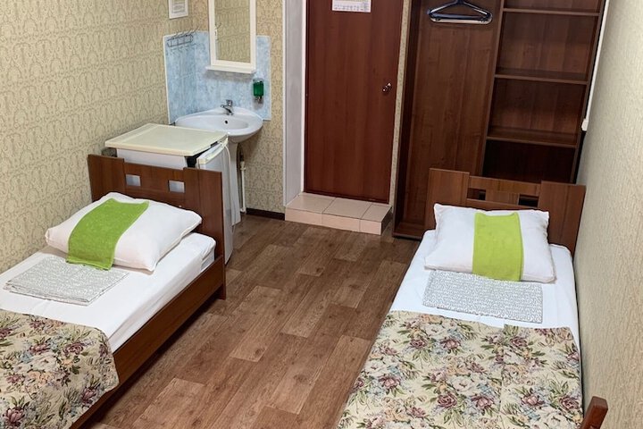 Room 10 of 40