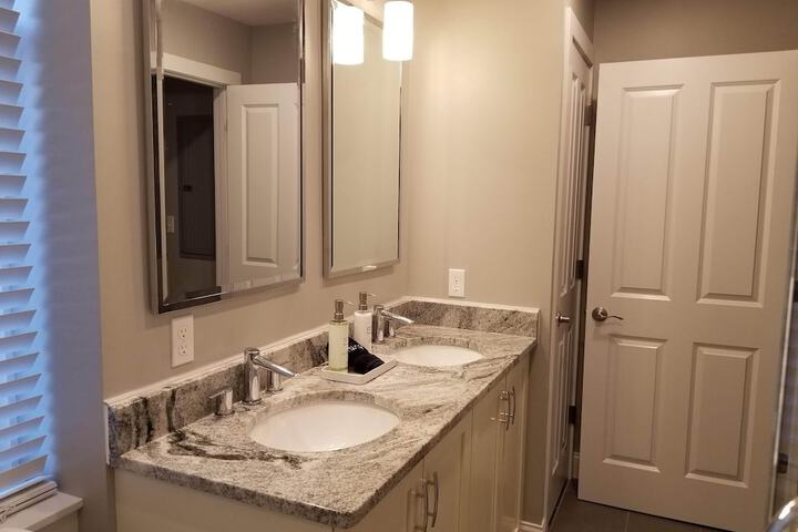 Room 14 of 28