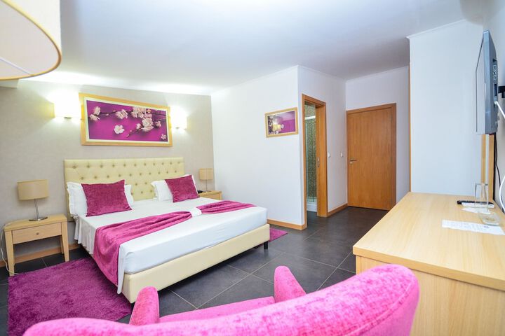 Room 6 of 34