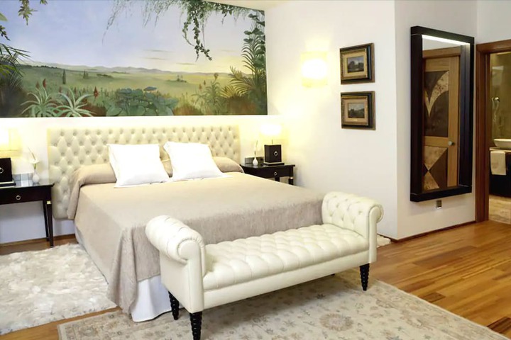 Room 20 of 146