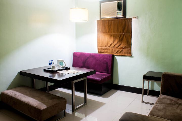 Room 27 of 47