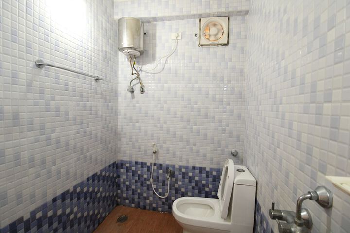 Room 21 of 31