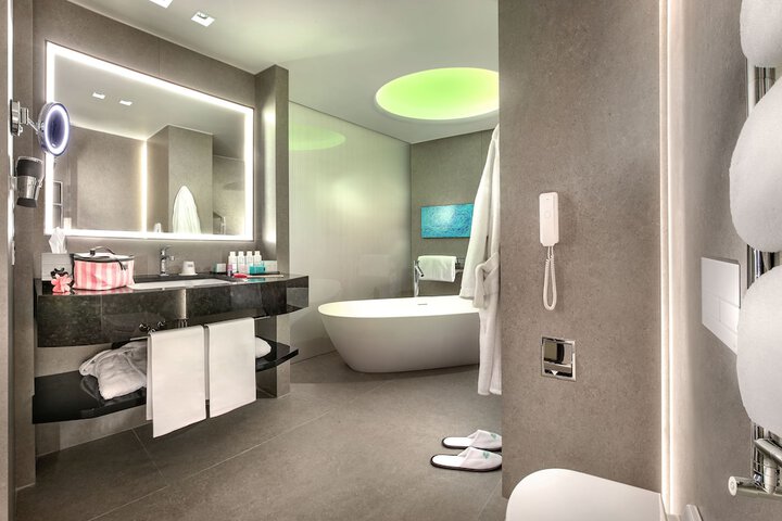 Room 45 of 72