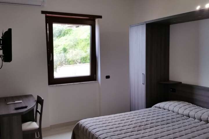 Room 12 of 39