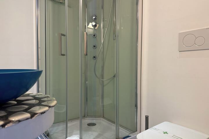 Room 60 of 108
