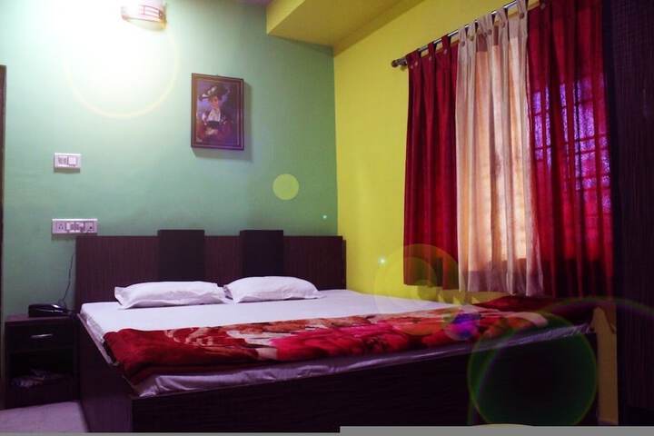Room 8 of 11