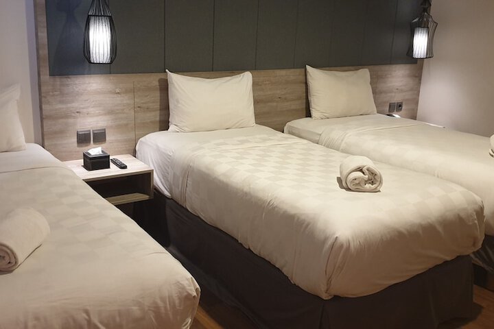 Room 9 of 43