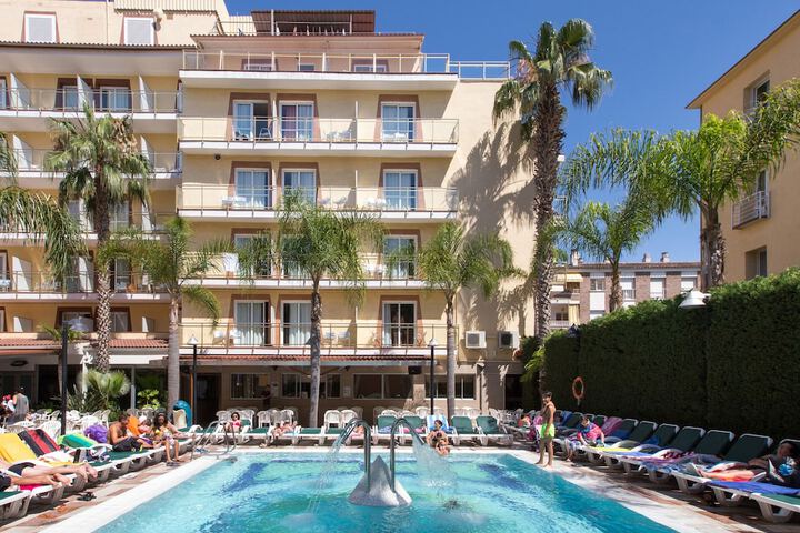 Pools & Facilities