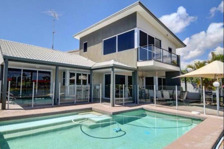 Pool 5 of 5