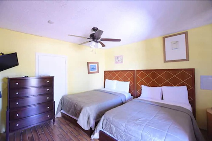 Room 9 of 93