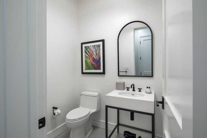 Room 14 of 60