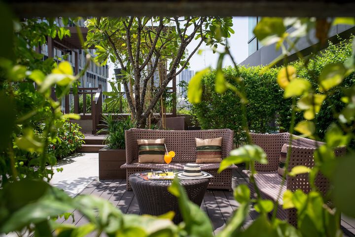 Hotel Exterior 147 of 164