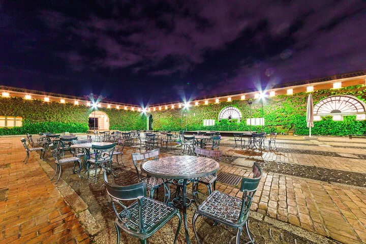 Hotel Exterior 63 of 73