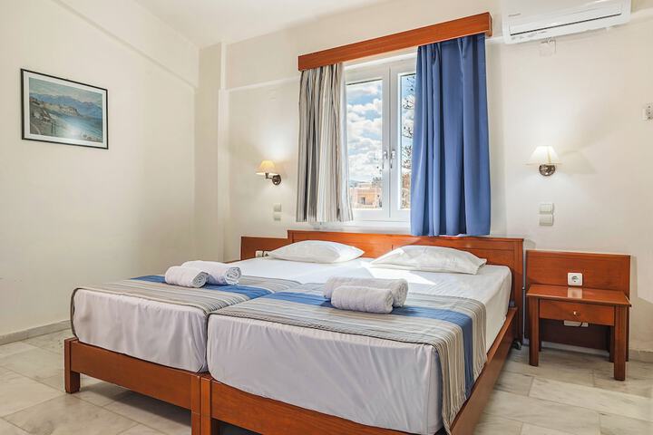 Room 25 of 128