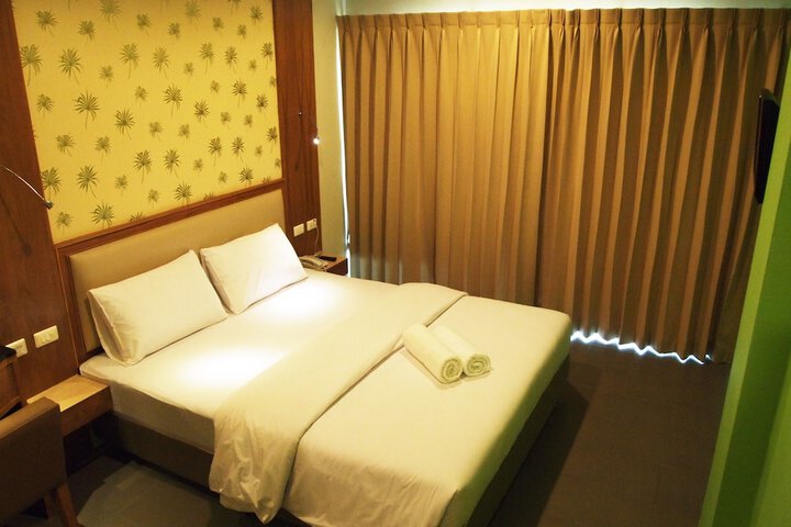 Room 13 of 31