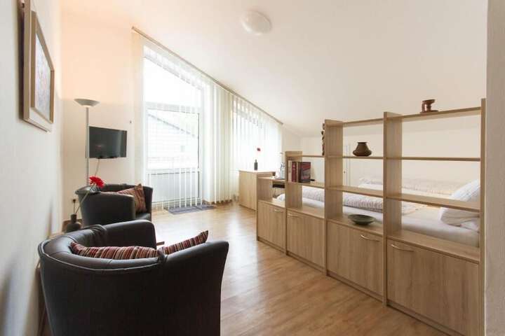Room 4 of 17