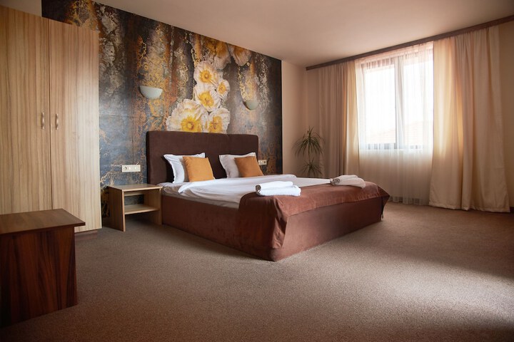 Room 21 of 36