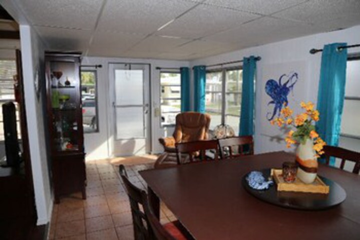 Room 14 of 25