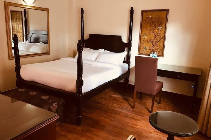 Room 52 of 130