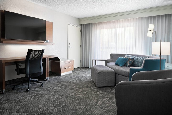 Room 12 of 29