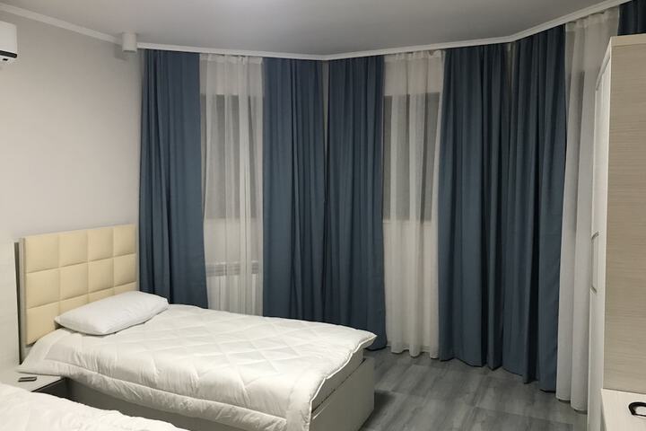 Room 8 of 72