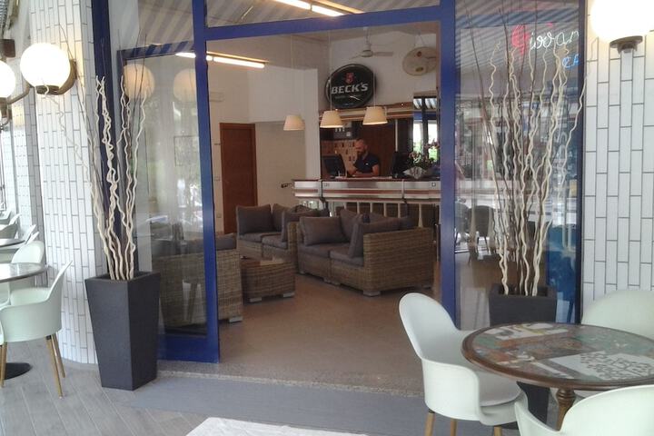 Lounge 59 of 70