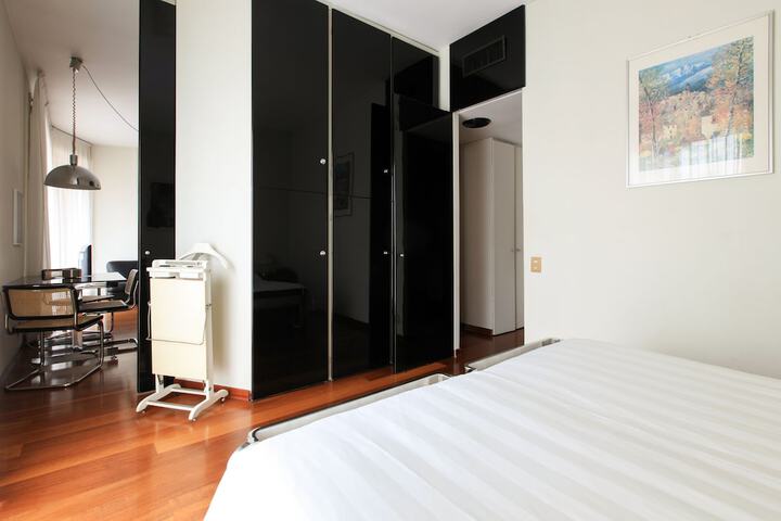 Room 15 of 106
