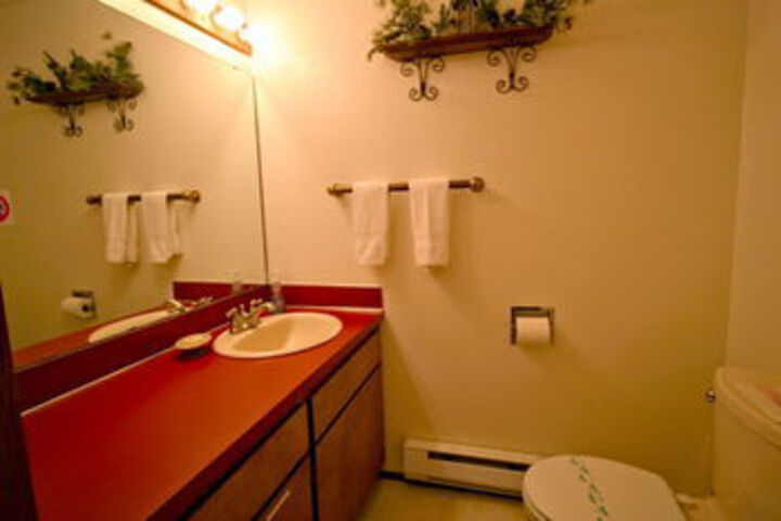 Room 4 of 697
