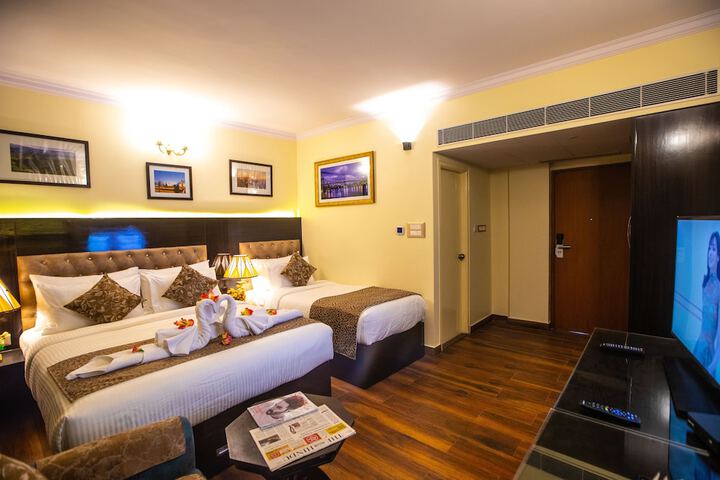 Room 12 of 35