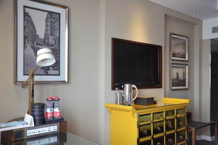 Room 13 of 66