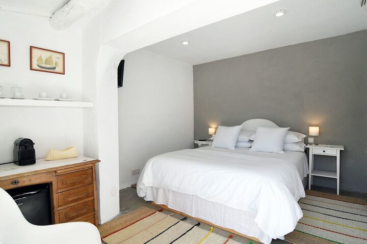 Room 3 of 69