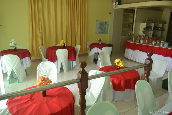 Ballroom/Hall 8 of 11