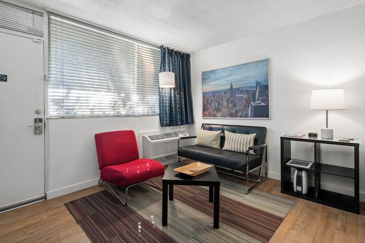 Room 51 of 73