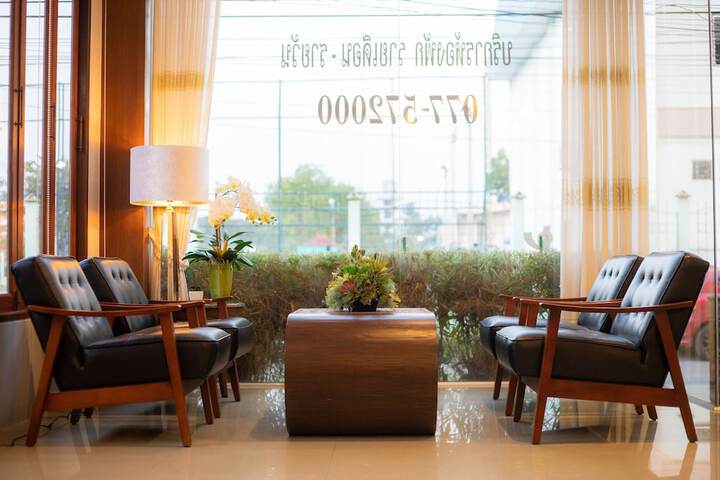 Hotel Interior 4 of 29