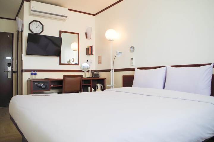 Room 10 of 49